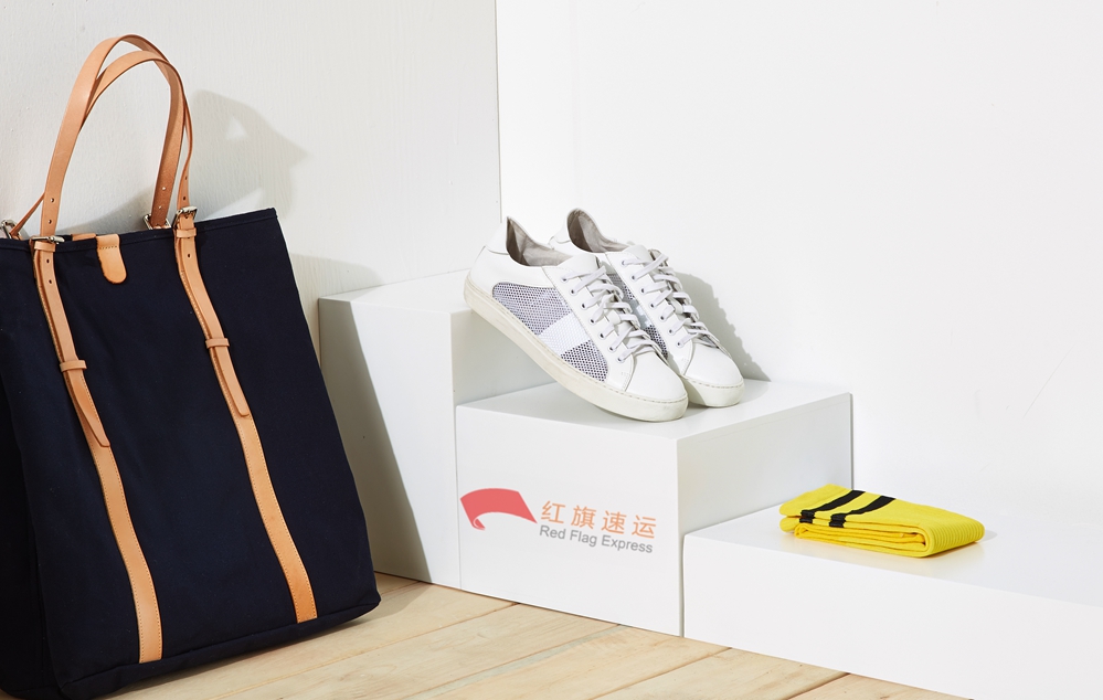 16558009655598.jpg 攝圖網_500512259_配飾鞋包靜物(企業(yè)商用)_副本.jpg